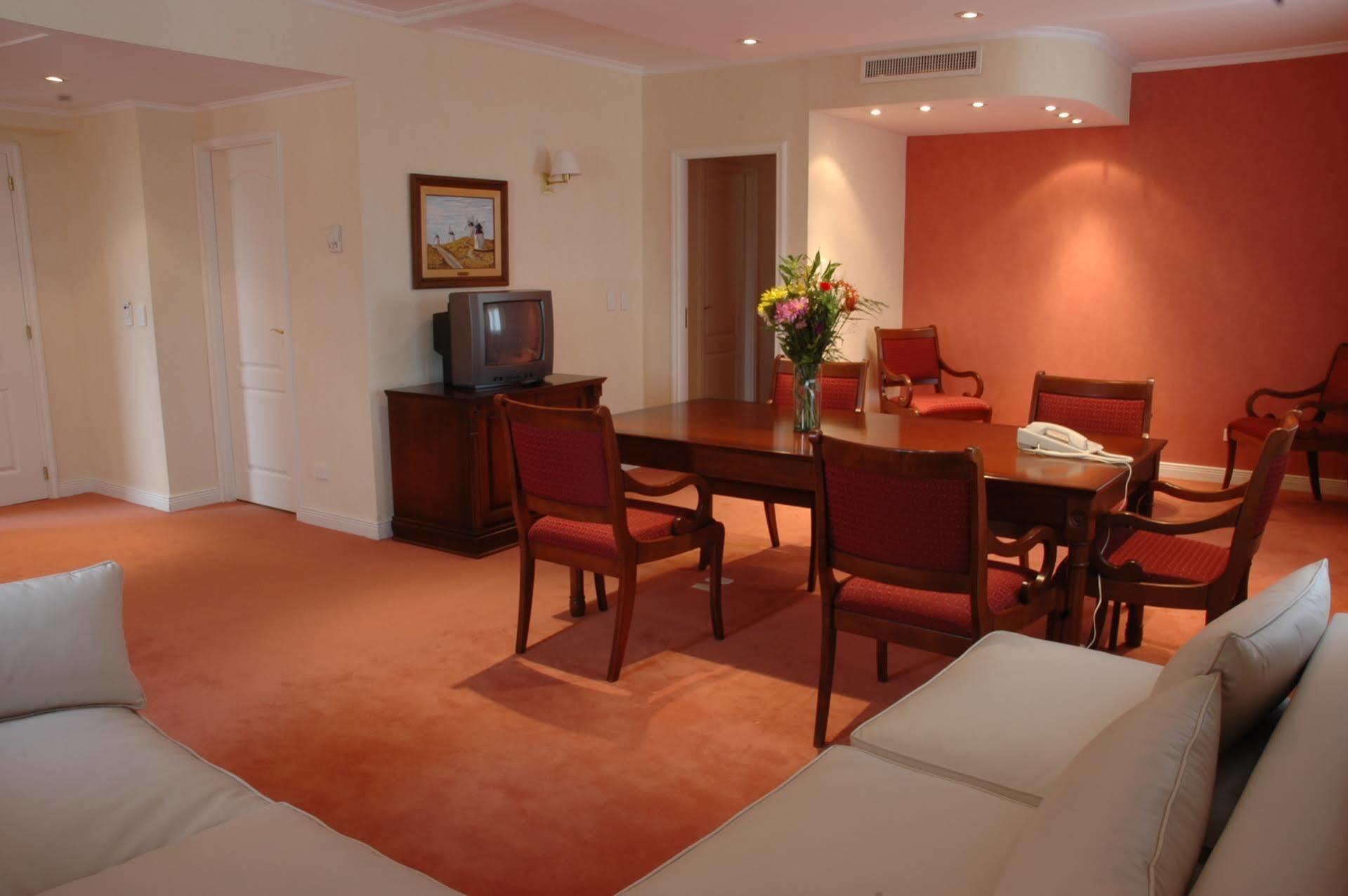 לה ריוחה Naindo Park Hotel מראה חיצוני תמונה